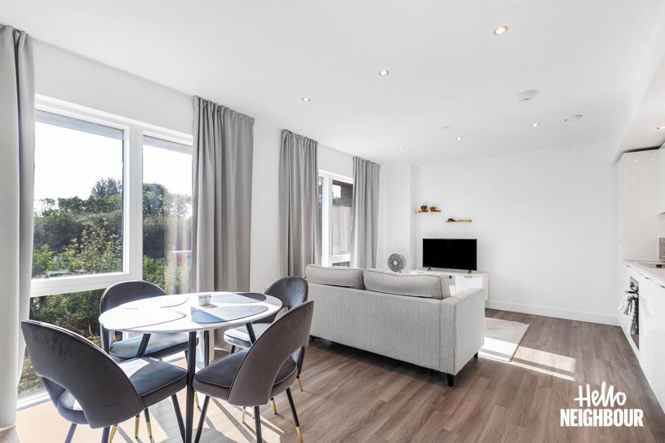 Modern 1 Bedroom Apartment With Parking In Colindale, London إدجوير المظهر الخارجي الصورة